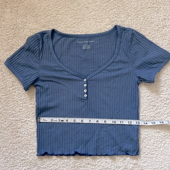 American Eagle Crop Top - Picture 3 of 4